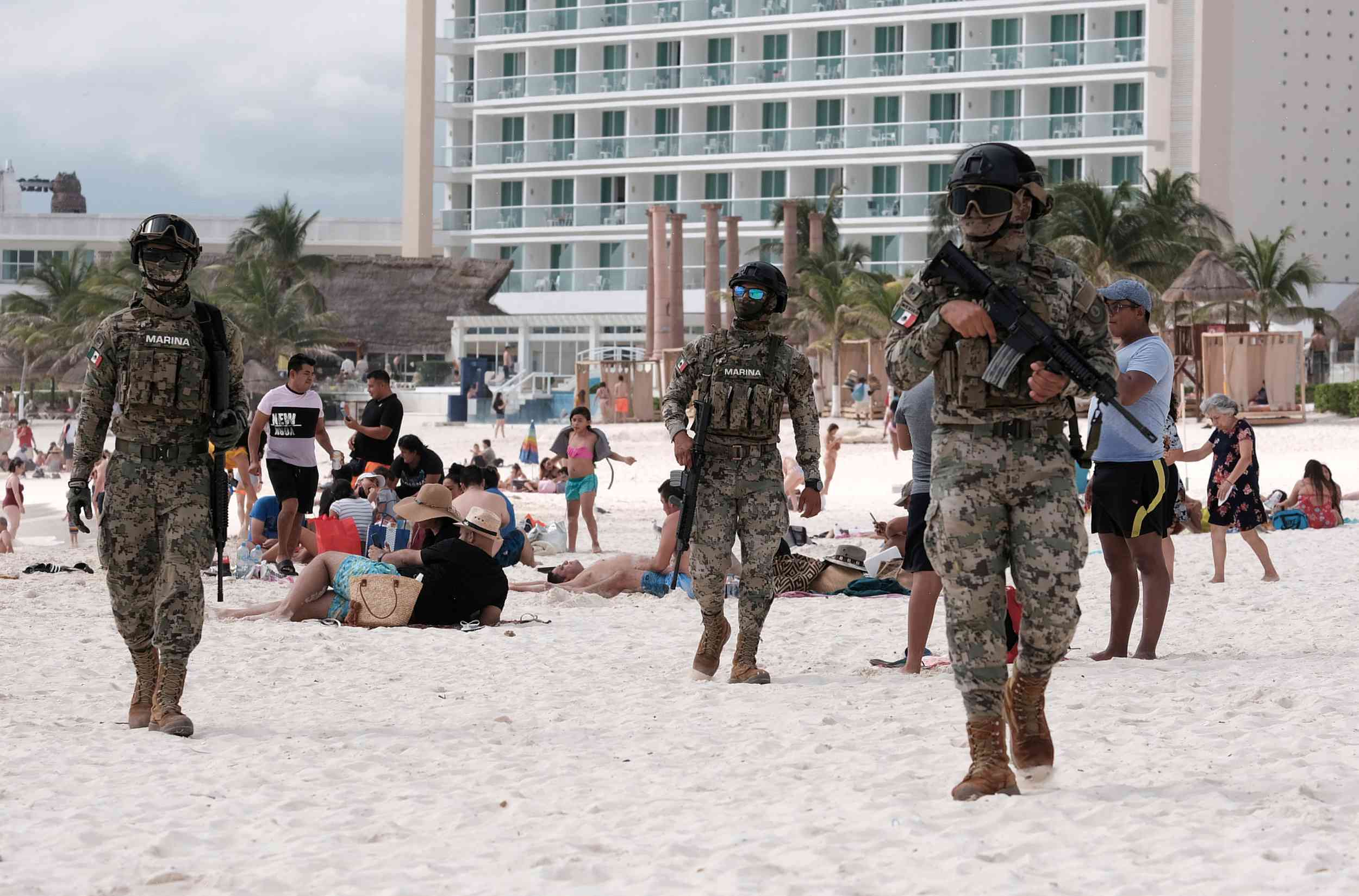 Fears of attack on tourists on Mexico beach after pilot under investigation